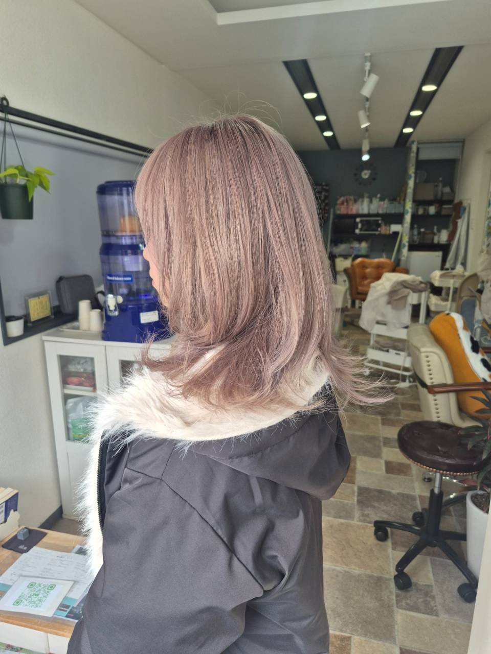 ミルクティーベージュ